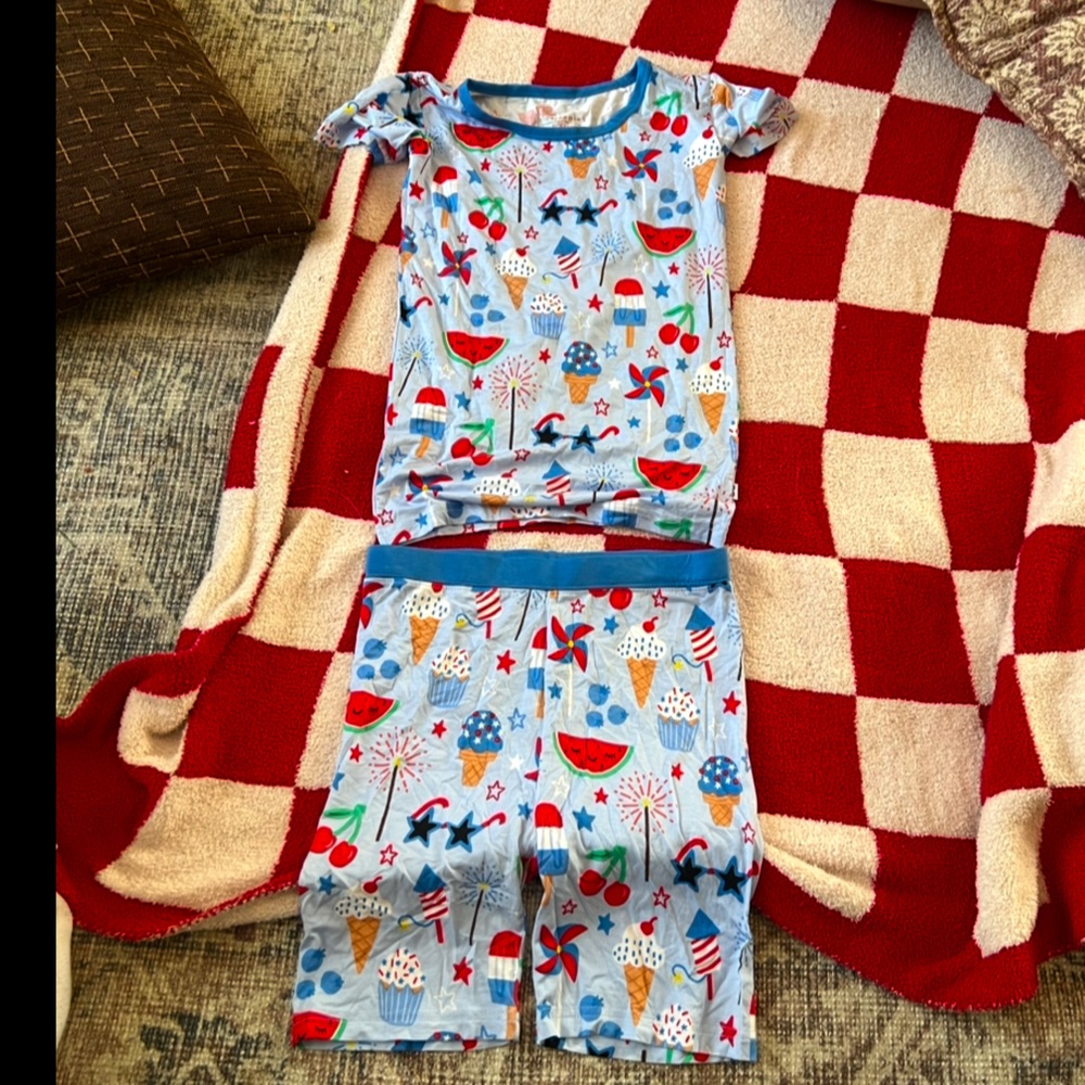 Little Sleepies shorts Pyjamas size 9/10